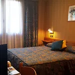 Valdotain Hotel 3*